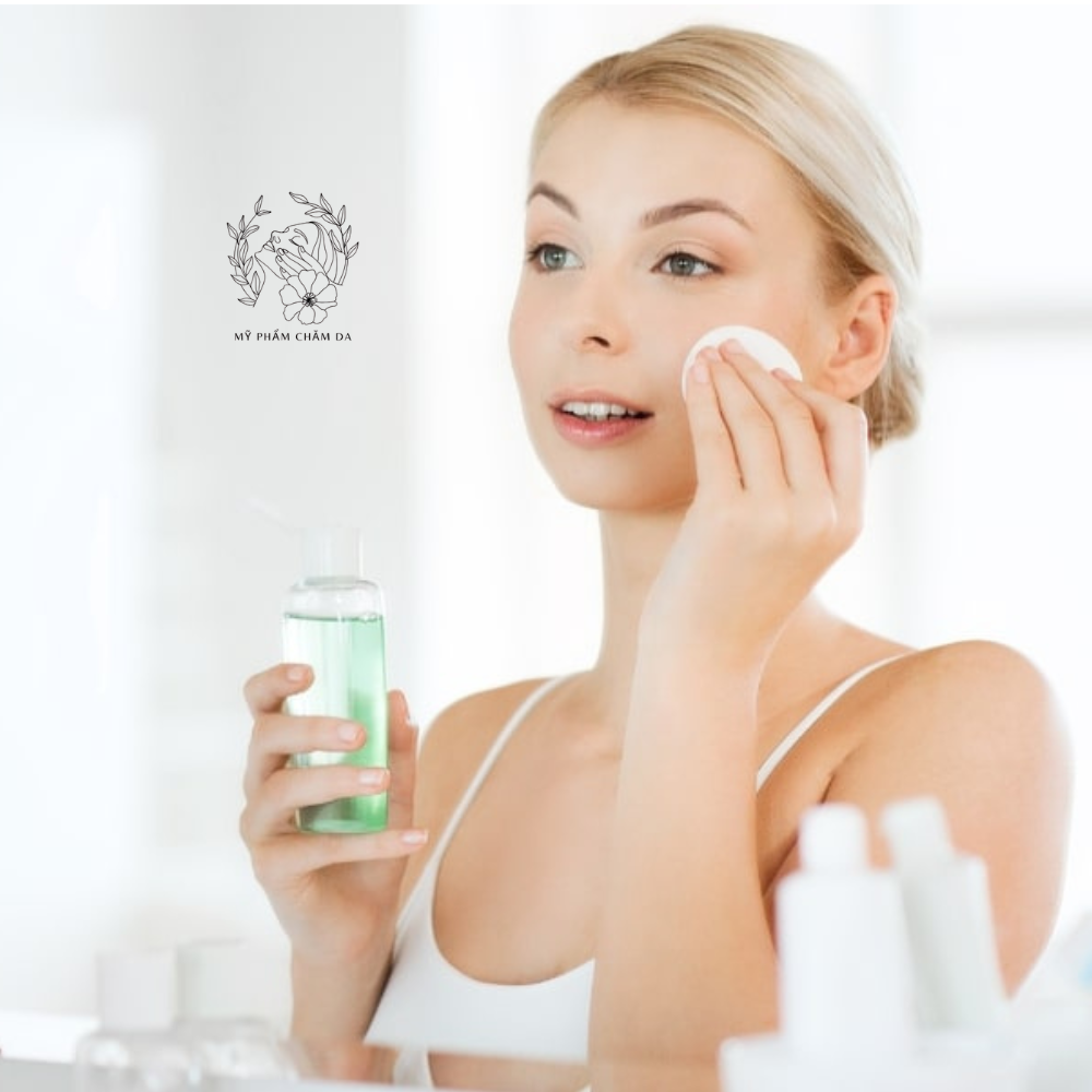 không có nước tẩy trang thì dùng gì
