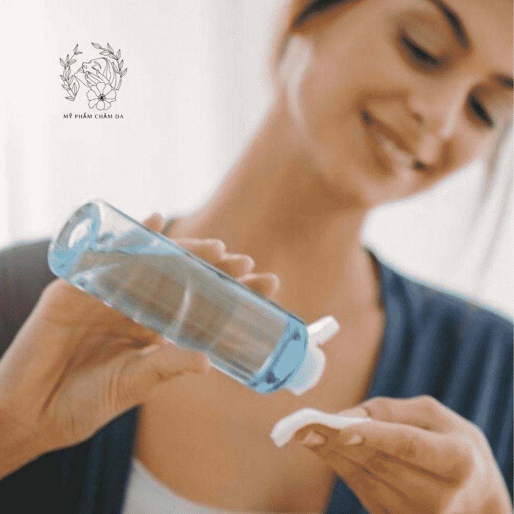 sử dụng nước tẩy trang như thế nào